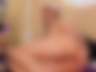 Yakitaii's Live Sex Cam Show