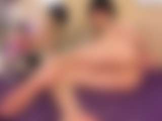 Yakitaii's Live Sex Cam Show