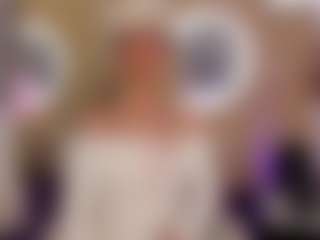 Live cam show with Yakitaii - Smoking on Camsoda
