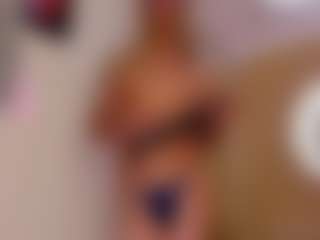 Live cam show with Yakitaii - Teen (18+) on Fling VIP Chat