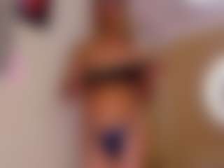 Live cam show with Yakitaii - HD on CamwithHer