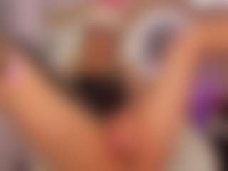 Yakitaii's Live Sex Cam Show