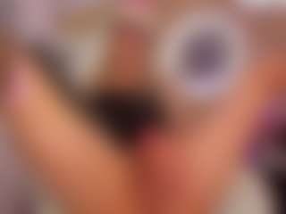 Yakitaii's Live Sex Cam Show