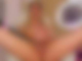 Yakitaii's Live Sex Cam Show