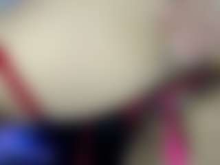 Live cam show with Yasmine - Genital Piercings on Milf Play