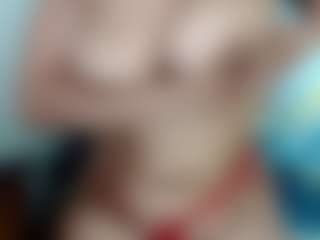 Live cam show with Yasmine - Nipple Piercings on Milfs Live