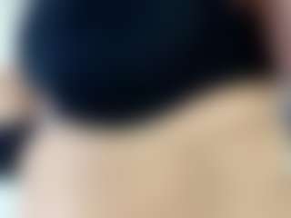 Live cam show with Yasmine - Nipple Piercings on madthumbs