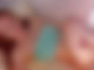 Live cam show with Anna-foxxy - Lush on crypto-cams