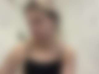 Live cam show with Helen - Blue Eyes on AdultVida.com