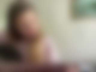 Live-Cam-Show mit Helen - Public auf Camsoda