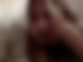 Live cam show with Helen - Smoking on liverealitysex.com