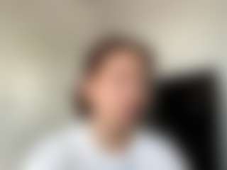 Bella's Live Sex Cam Show