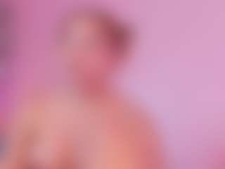 Jullieee's Live Sex Cam Show