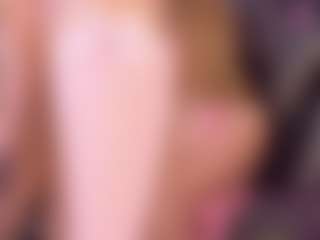 Live cam show with Jullieee - Double Penetration on PervPlay.com