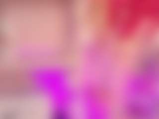Live cam show with Jullieee - Fuck Machine on Free Soda