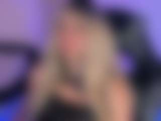 Jullieee's Live Sex Cam Show