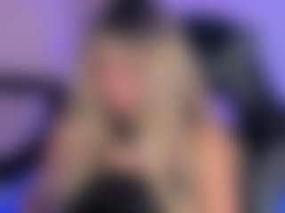 Jullieee's Live Sex Cam Show