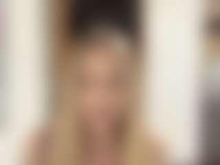 LioraRoux's Live Sex Cam Show