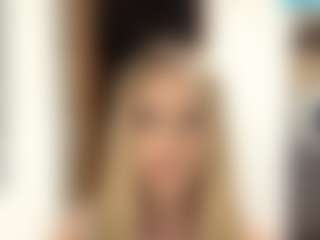 LioraRoux's Live Sex Cam Show