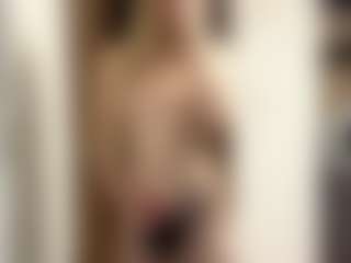 Live cam show with LioraRoux - Athletic on Streamer API