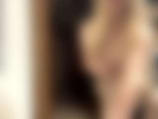 Live cam show with LioraRoux - Solo on Camsoda