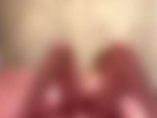 Live cam show with LioraRoux - Moaning on xplaylive.com