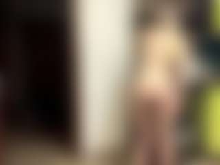Live cam show with LioraRoux - Ahegao on xplaylive.com