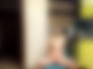 Live cam show with LioraRoux - Blue Eyes on Livezox