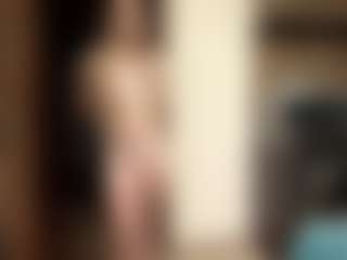 Live cam show with LioraRoux - Teen (18+) on Gym Cam Girls
