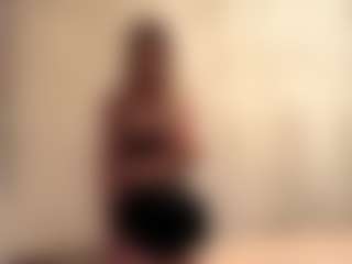 Live cam show with LioraRoux - Athletic Bedroom on Dolls Live
