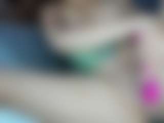 Live cam show with Maddy - Moaning on fapnchat