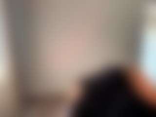 Live cam show with StephanieLaws - Sexy on CamwithHer