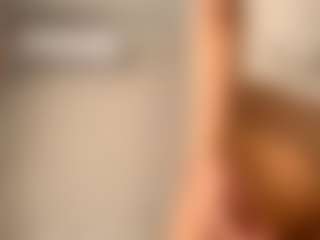 Live cam show with StephanieLaws - Athletic Spank on intimatelivegirls.com