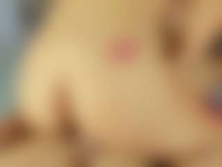 StrikeandSweet's Live Sex Cam Show