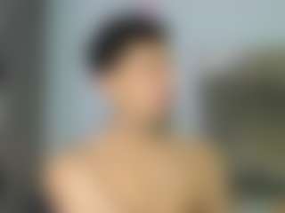 Live cam show with StrikeandSweet - Facial on Camsoda