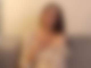 Live cam show with Anita-Wright - Camel Toe on TeamSkeetLive