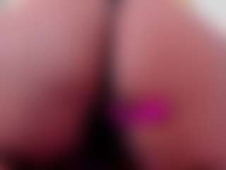 Live cam show with arianna-millers - Skinny on Camiplay Live