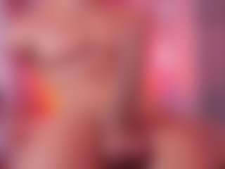 Live cam show with AstridVex - Nipple Piercings on AdultVida.com