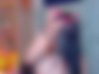 Emilyy05's Live Sex Cam Show