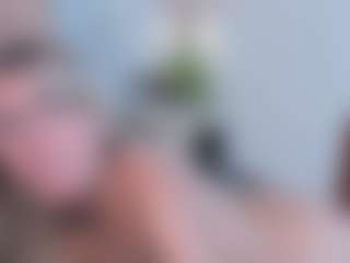 Live cam show with Emilyy05 - Full Nudity on liverealitysex.com
