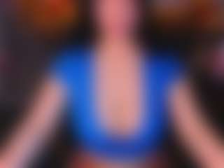 Live cam show with BOOBSKIM - Moaning on Camsoda