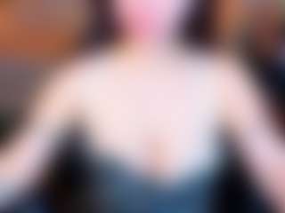 Live cam show with BOOBSKIM - Moaning on Camsoda