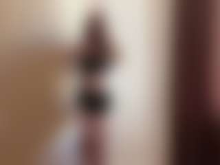 Live cam show with Lusy - Facial Piercings on Milfs Live