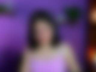 Live cam show with lyra-donna - Striptease on Fling VIP Chat