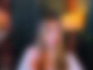Live cam show with lyra-donna - White on MyBangCams