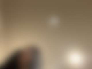 Live cam show with YaraHale - Squirt on Camsoda