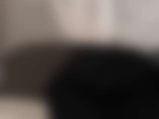 Live cam show with Yui - Nipple Piercings on 1on1-livenow