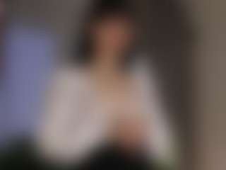 Live cam show with Yui - Nipple Piercings on Milfs Live