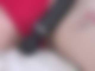 Live cam show with Yui - Nipple Piercings on Gym Cam Girls