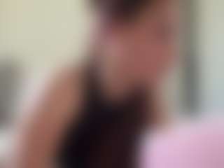 Live cam show with AureliaKane - Facial on xxxlivecams.org